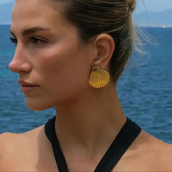 Seashell Stainless Steel Waterproof Earrings - Picture 1 of 17